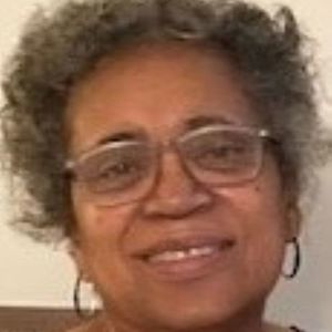 Meet your Posher, Gloria